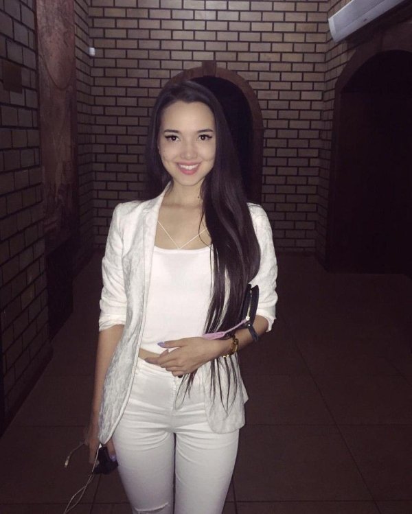 Девушка казахстана