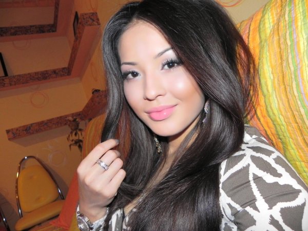 Девушка казахстана