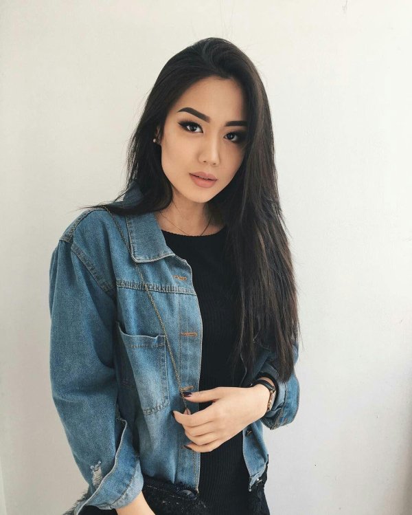 Девушка казахстана