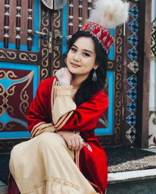 Девушка казахстана