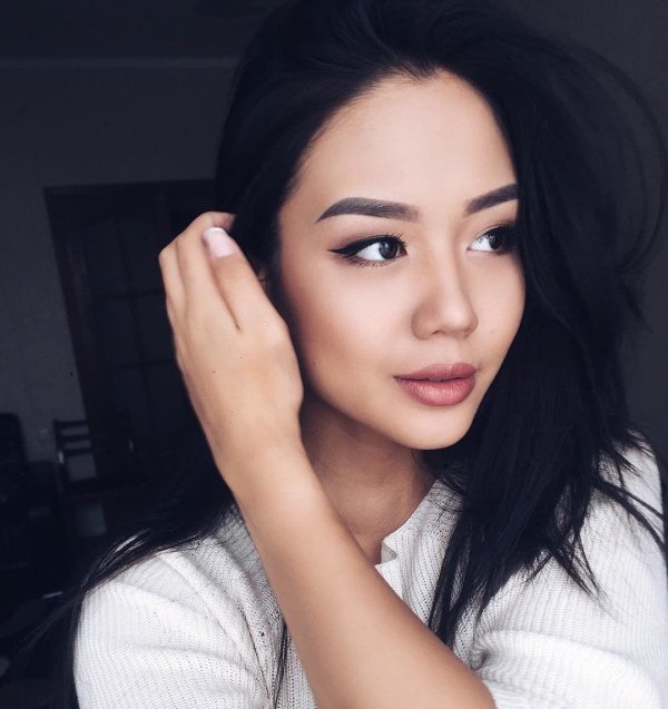 Девушка казахстана