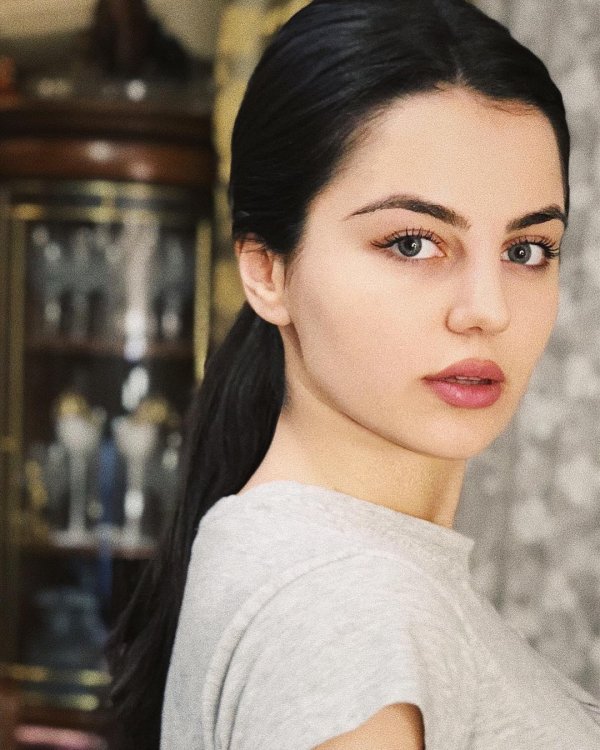 Грузинская девушка