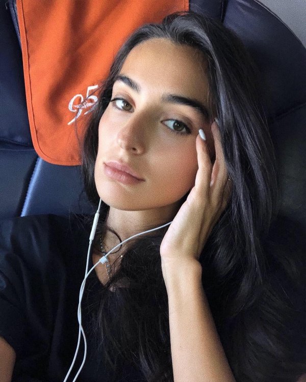 Грузинская девушка