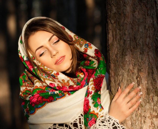 Девушка славянка
