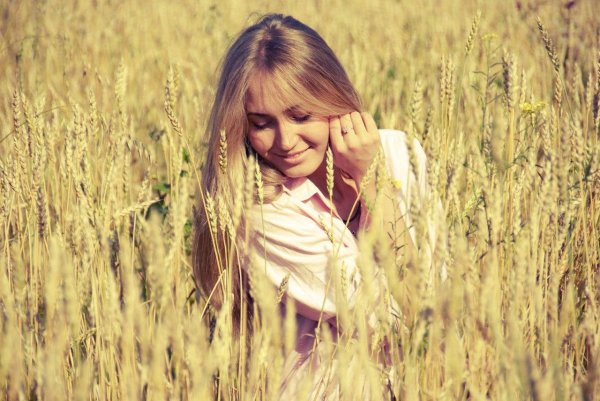 Девушка славянка