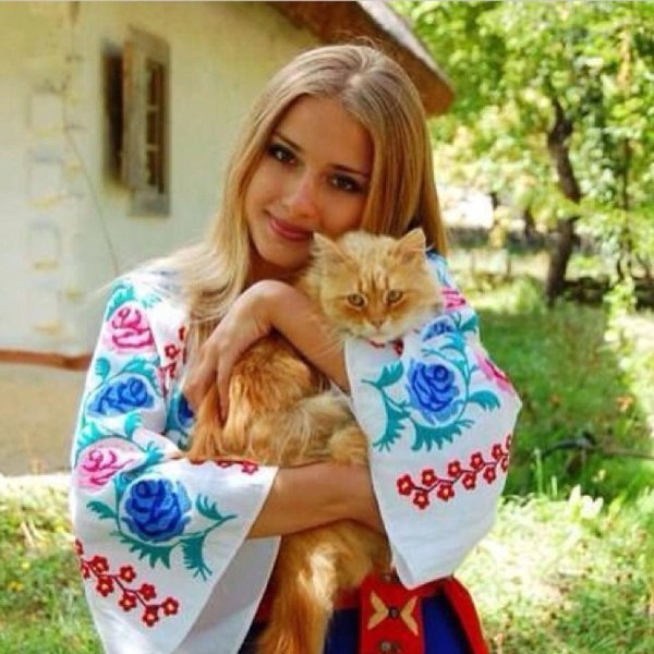 Девушка славянка