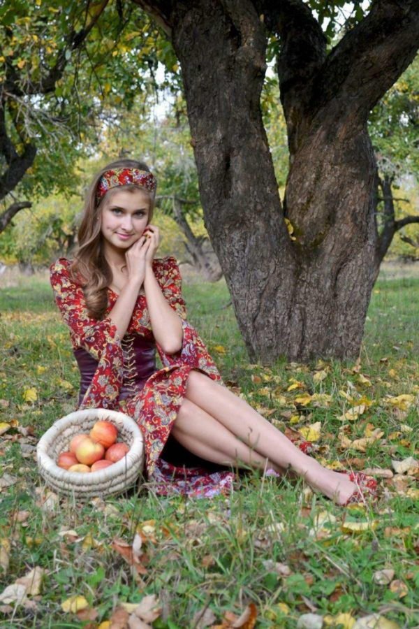 Девушка славянка