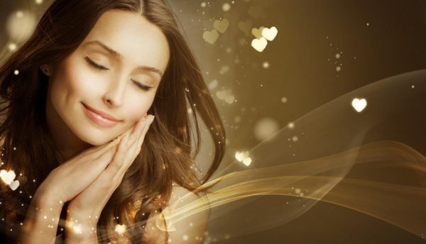 Девушка мечтает