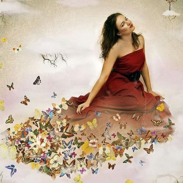 Девушка мечтает