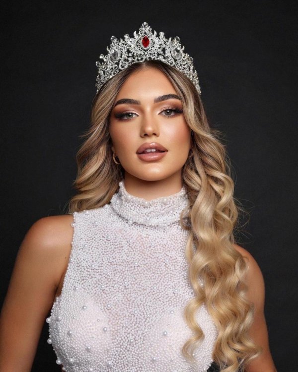 Кто самая девушка