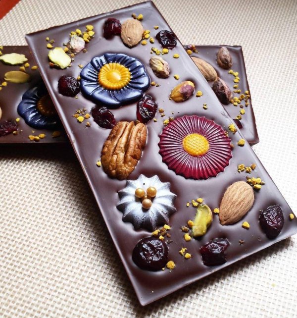 плитки шоколада ручной работы