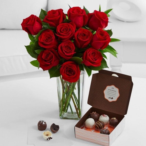 подарок с цветами