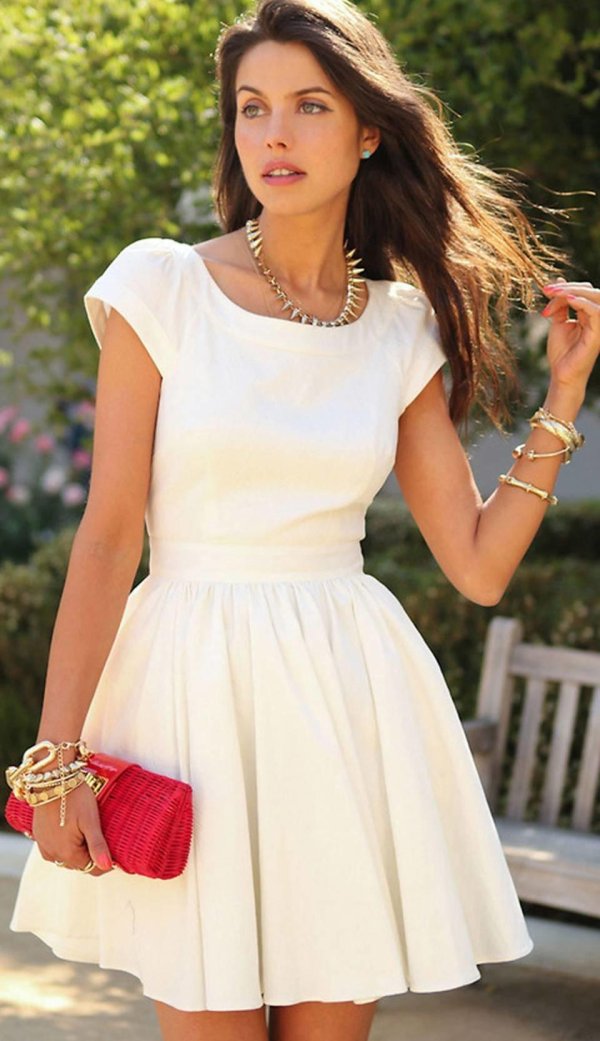 Платья на девушках