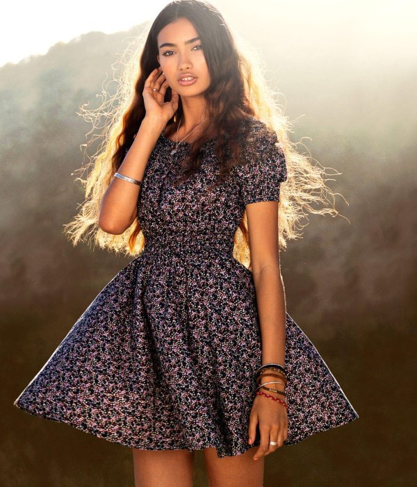 Платья на девушках