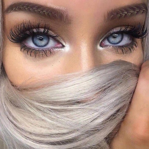 Моя девушка глаза