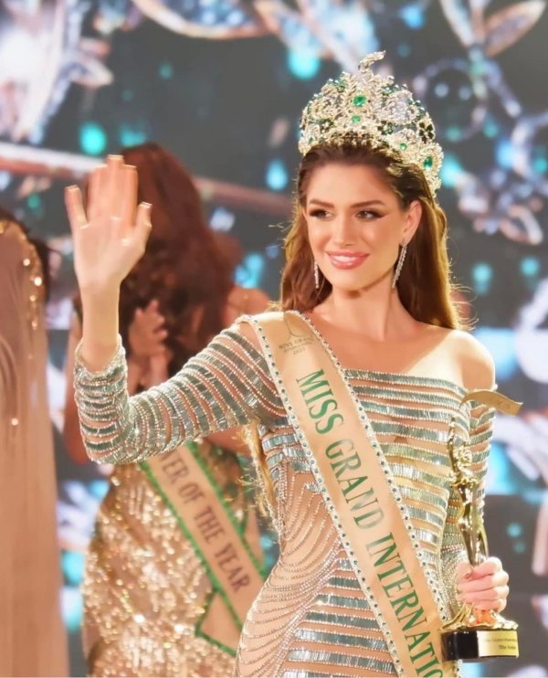 Для девушка мира