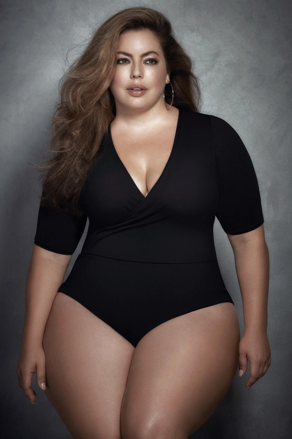 С полными девушками