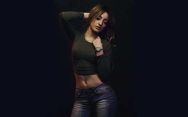 С девушками вертикальные