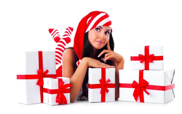 Девушка с подарком