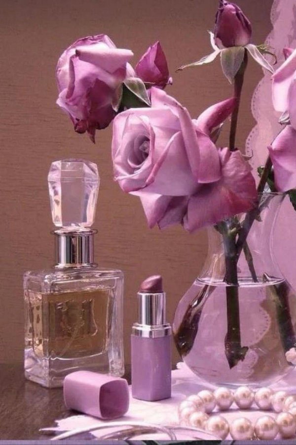 духи с розой