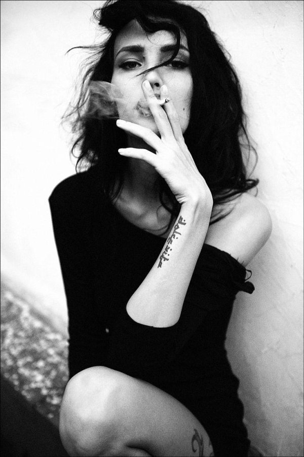 С дерзкими девушками