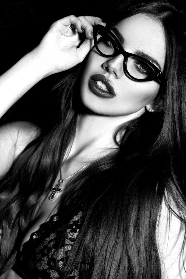 С дерзкими девушками