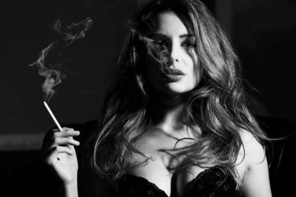 С дерзкими девушками