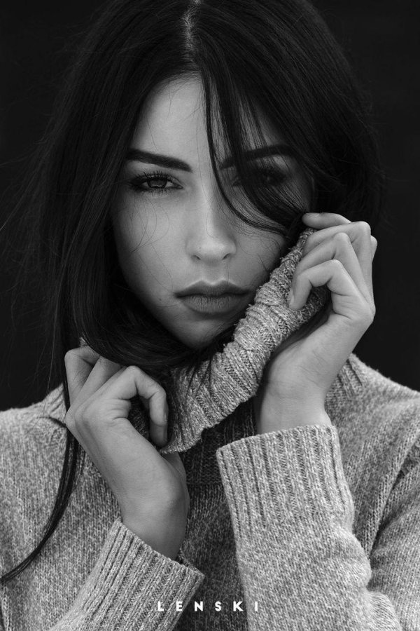 С закрытыми девушками