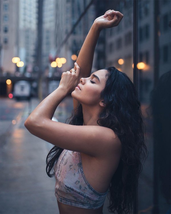 С закрытыми девушками