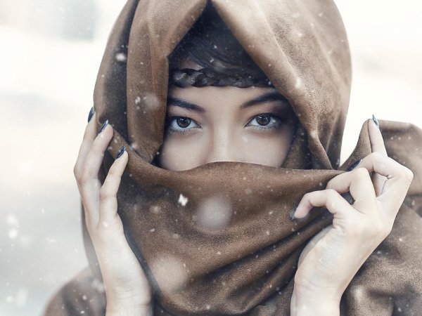 С закрытыми девушками