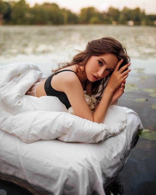 С закрытыми девушками