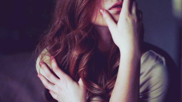 С закрытыми девушками