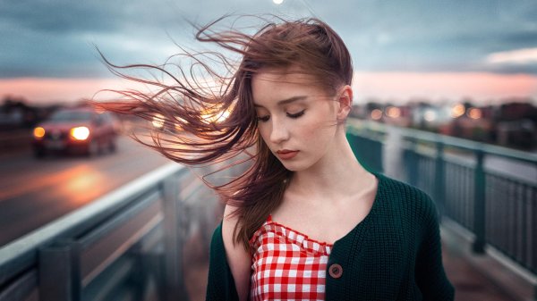 С закрытыми девушками