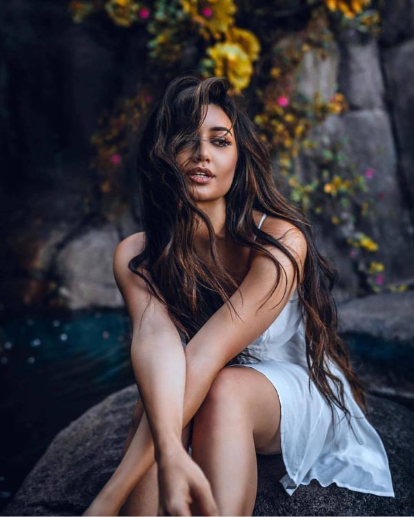 С закрытыми девушками