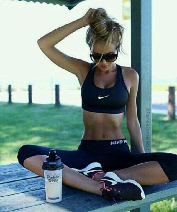 С девушками спортивные