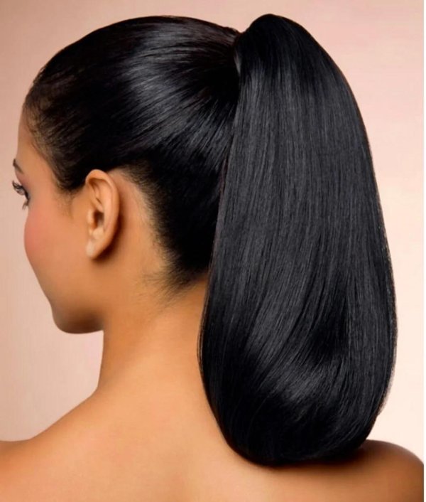 Девушка с боку