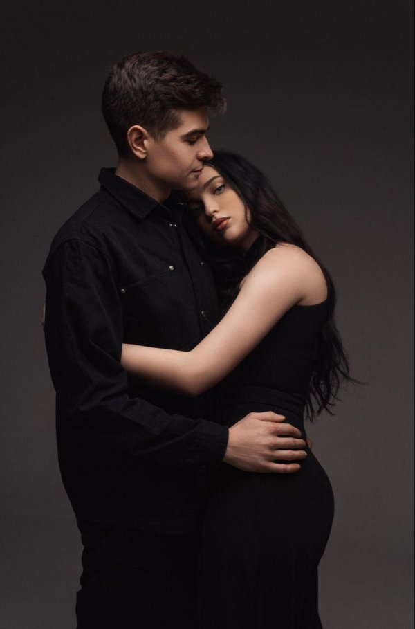 Мужиков с девушками