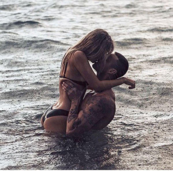 Мужиков с девушками