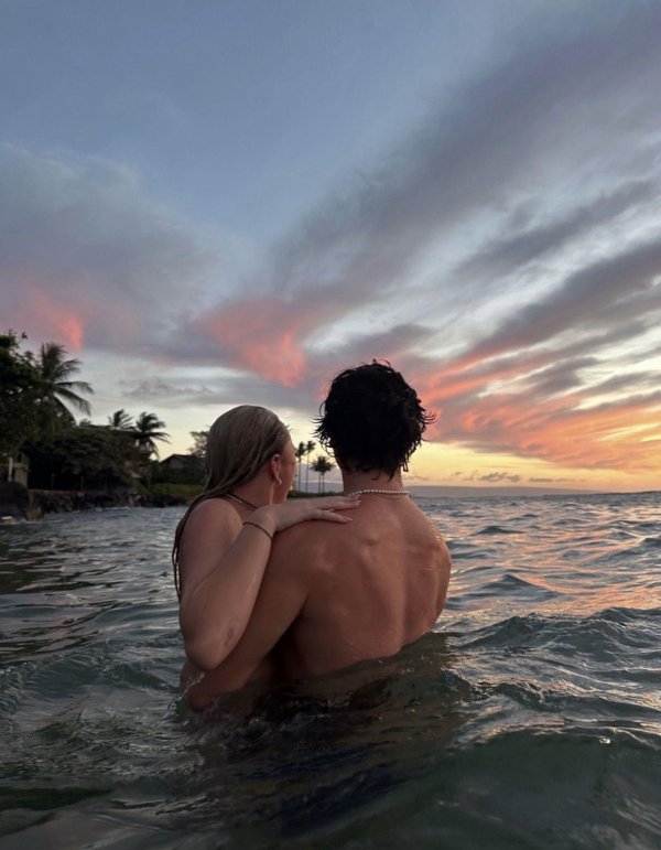 Мужиков с девушками