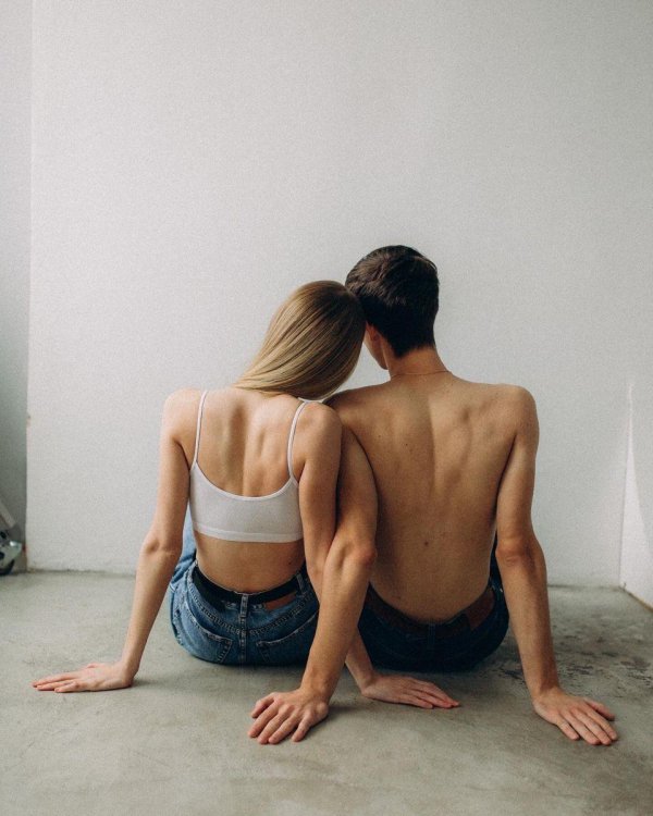 Мужиков с девушками