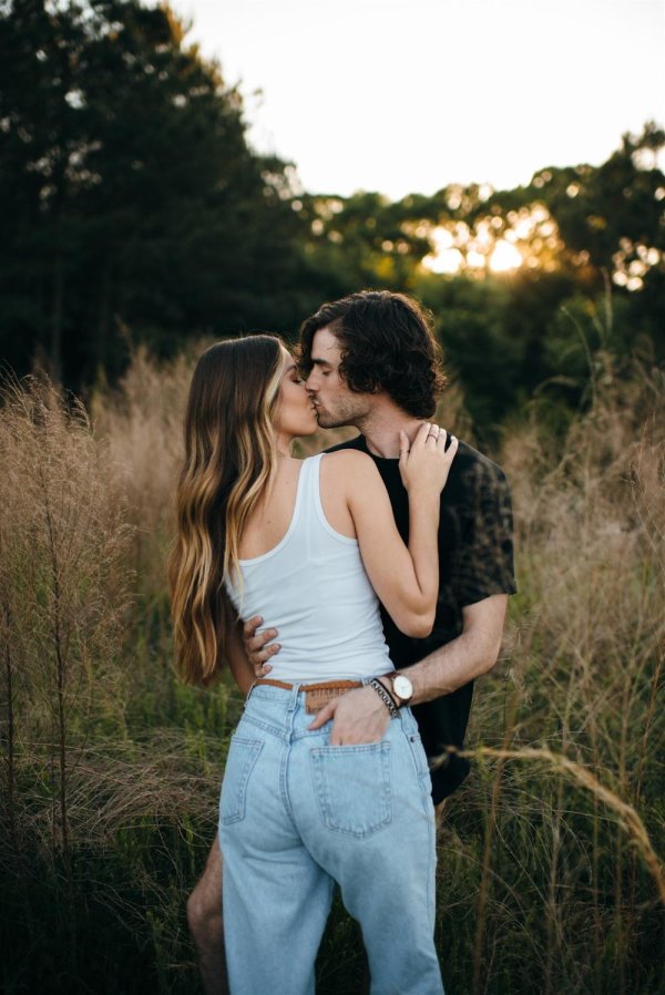 Мужиков с девушками