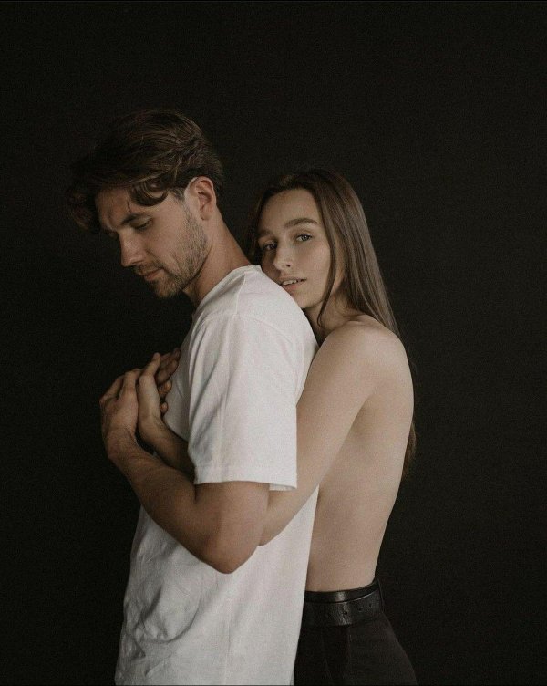 Мужиков с девушками