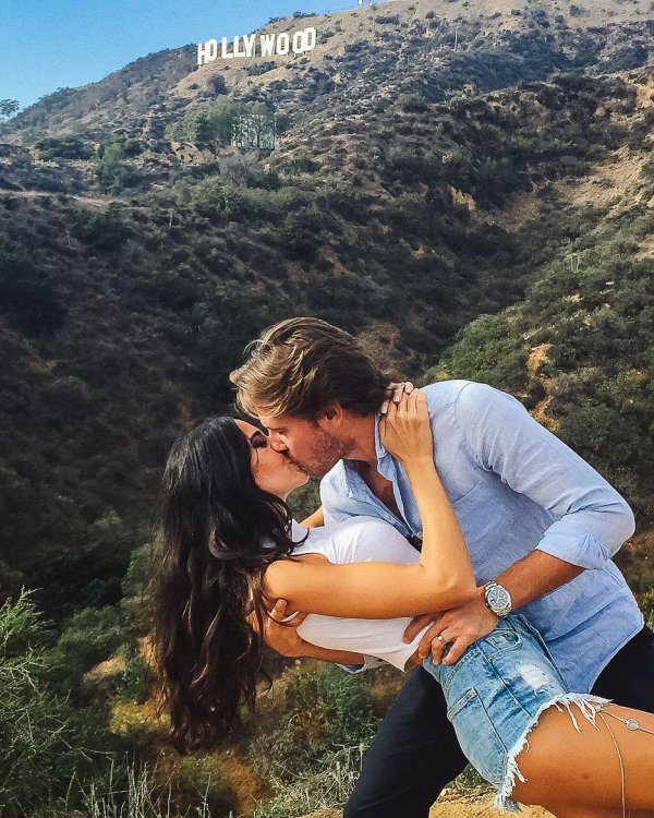 Мужиков с девушками