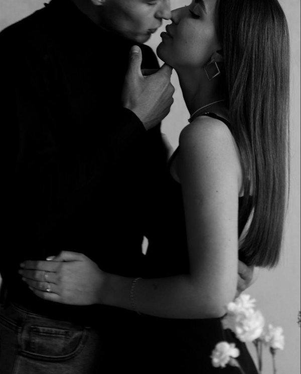 Мужиков с девушками