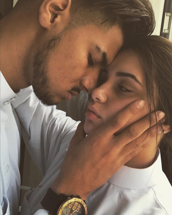 Мужиков с девушками