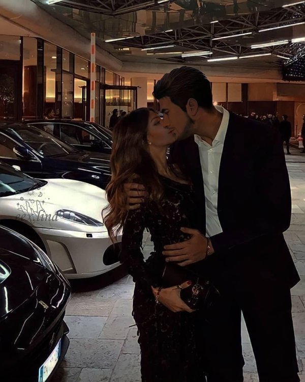 Мужиков с девушками