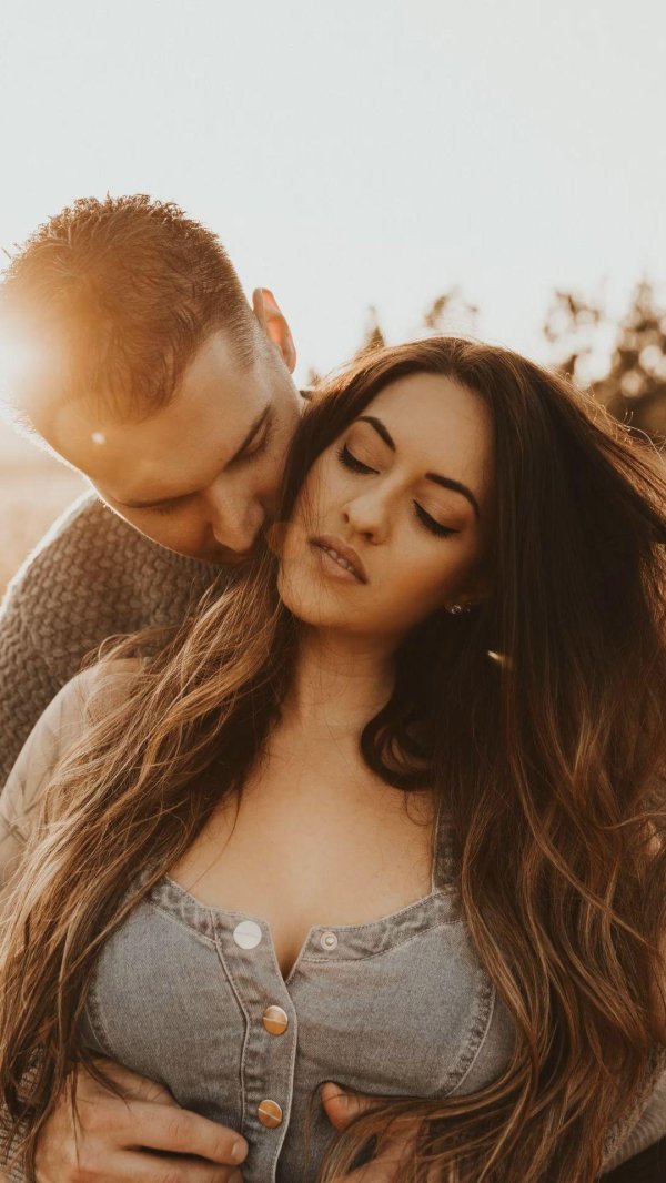 Мужиков с девушками