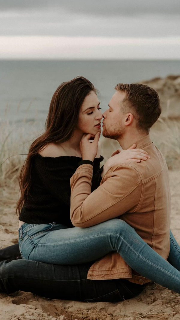 Мужиков с девушками