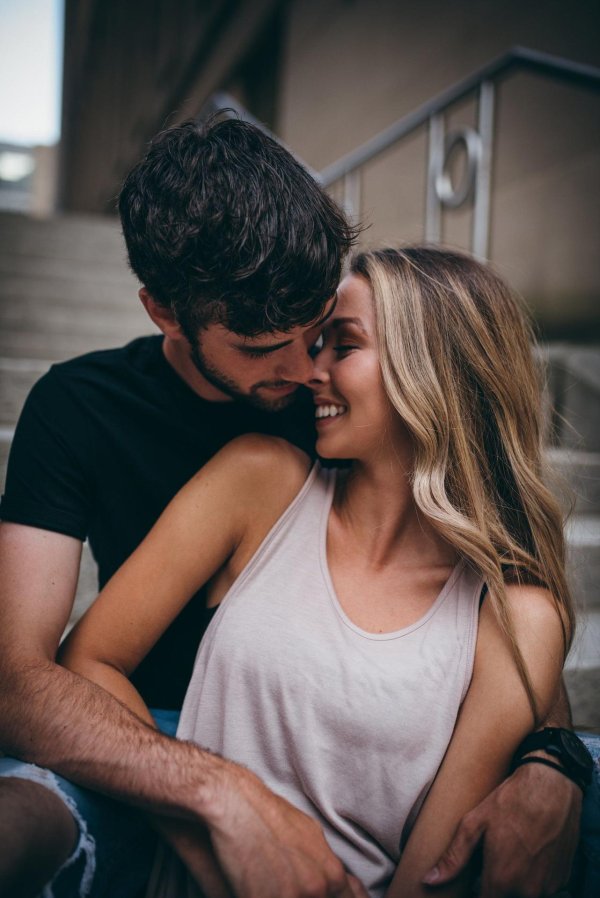 Мужиков с девушками