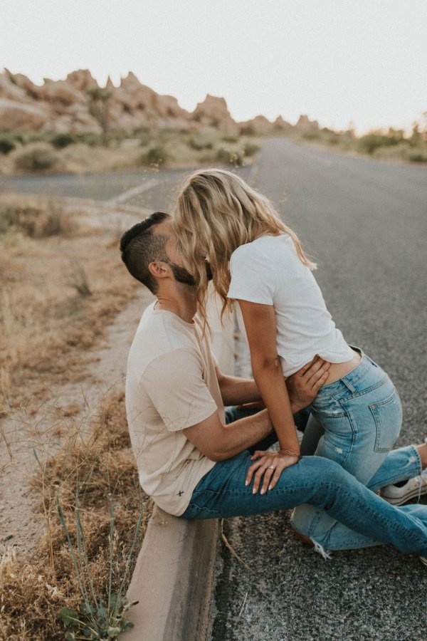 Мужиков с девушками